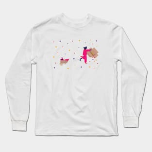 Naughty cat and the Christmas cardboard box - version 2 Long Sleeve T-Shirt